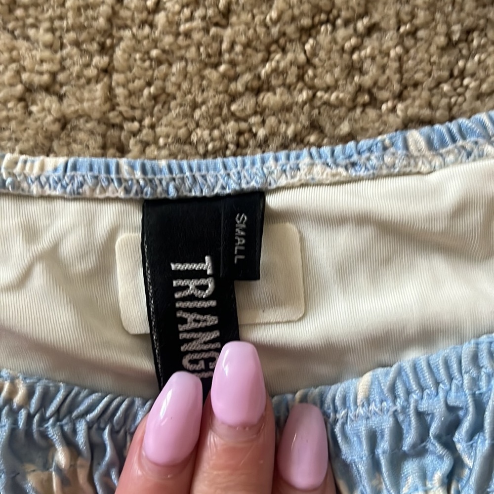 Triangl Swimsuit - Picture 5 of 6